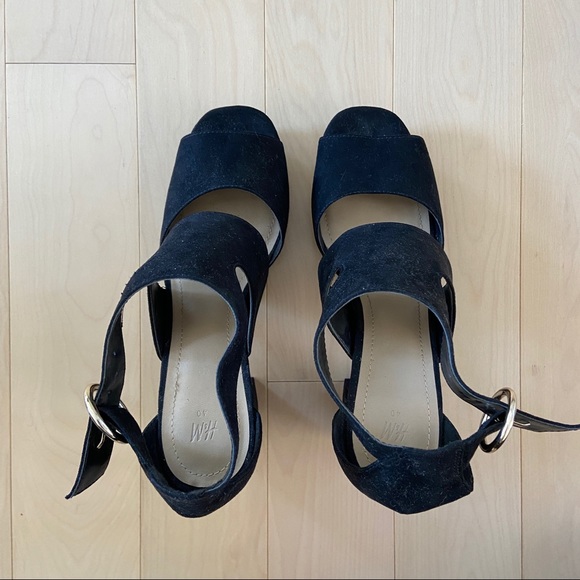 H&M Chunky Black Heels - Picture 3 of 4